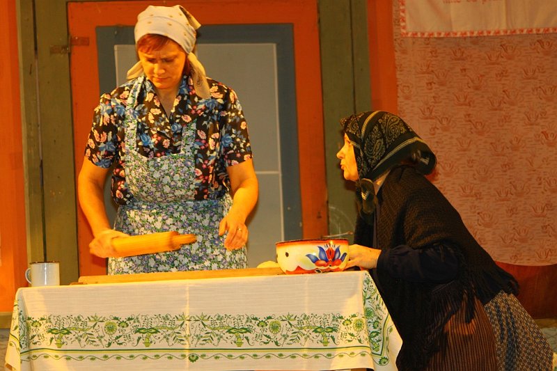 Trampoty z laskou (70).JPG